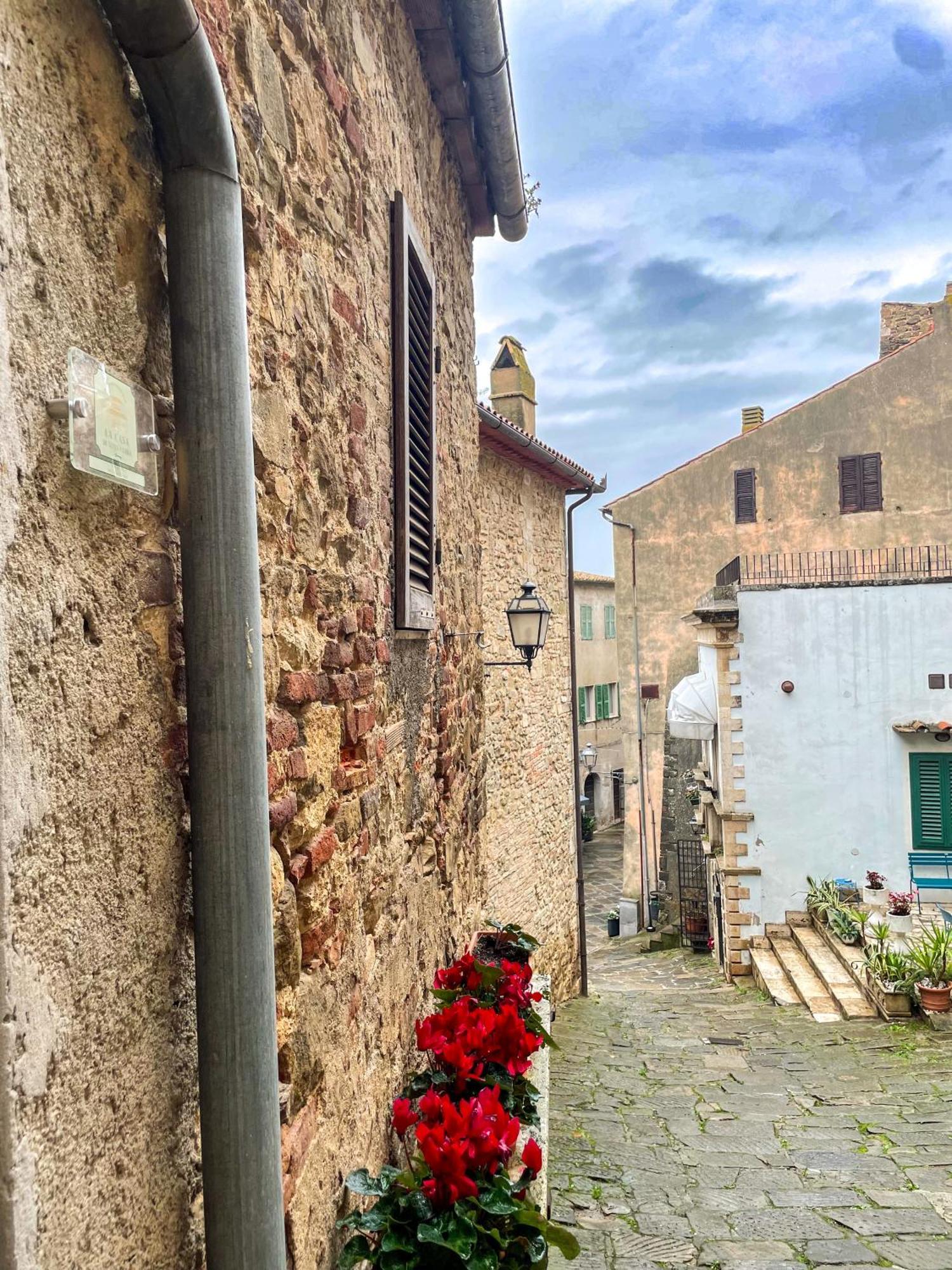 Casa Vacanze La Casa Di Nonna Libia Vicino Saturnia 몬테메라노 외부 사진